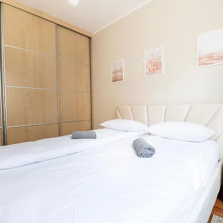 Cosy 3city In Center With Parking By Renters 公寓 *