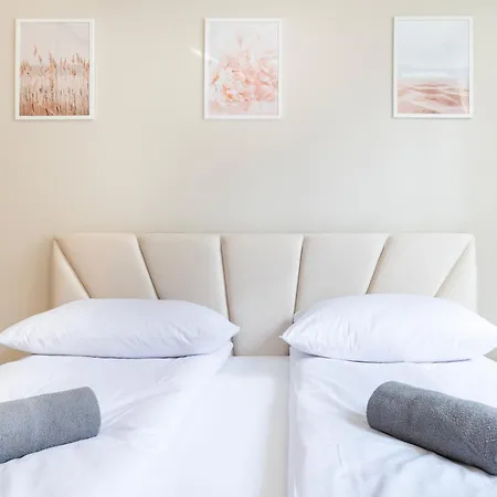 Cosy 3city In Center With Parking By Renters 公寓 *